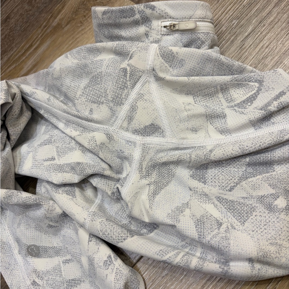 Lululemon Speed Up Tights - Picture 13 of 15